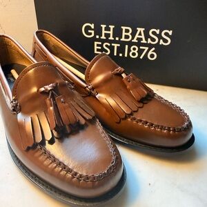 Women’s brown Weejun Loafers with Tassle